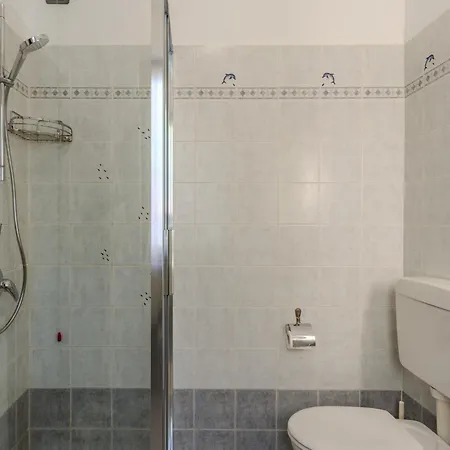 Mina By Interhome Carriola