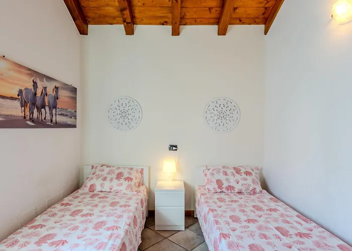 Mina By Interhome Carriola